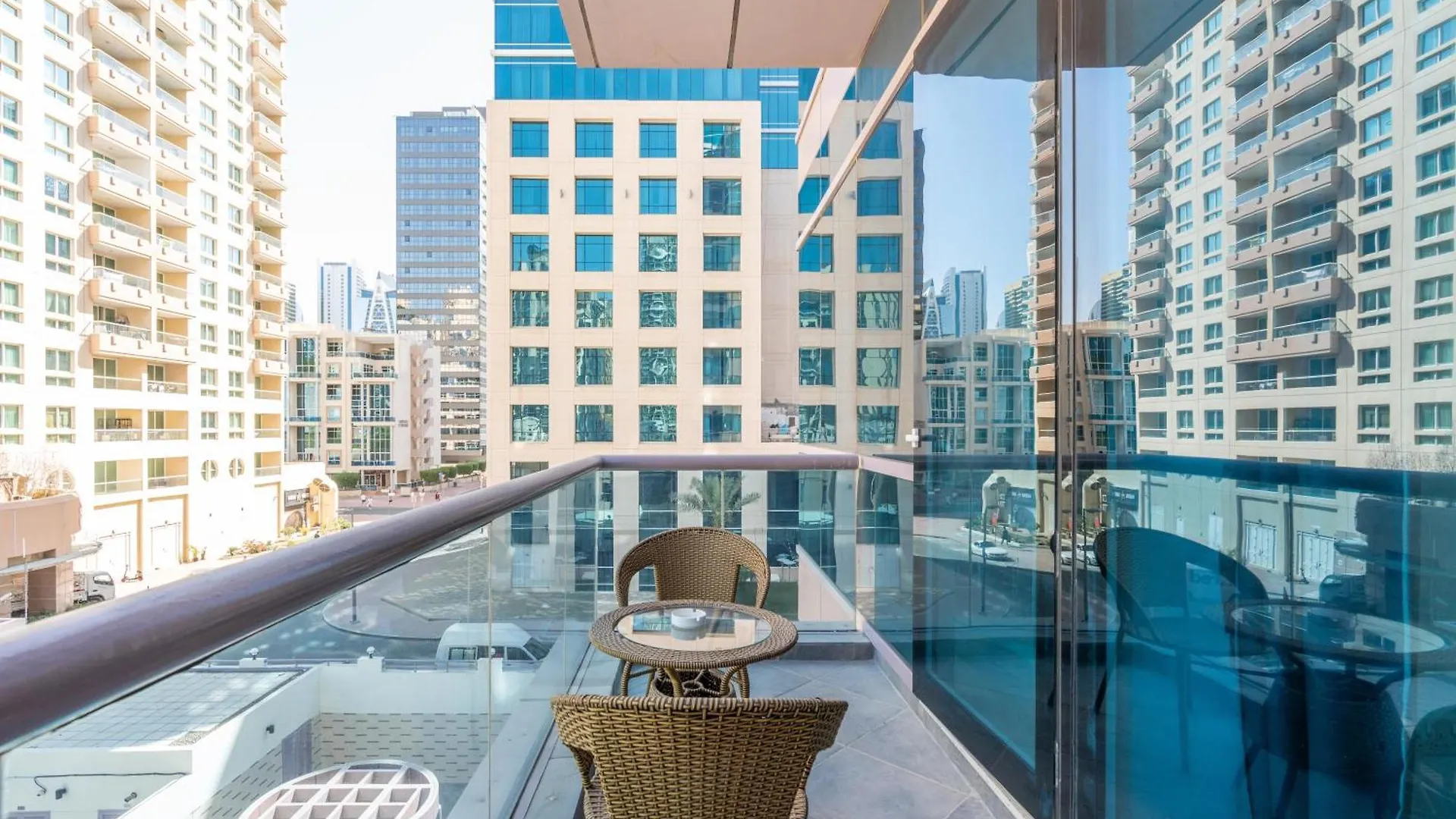 Stylish 1-Bedroom With Breathtaking Views At Dubai Marina