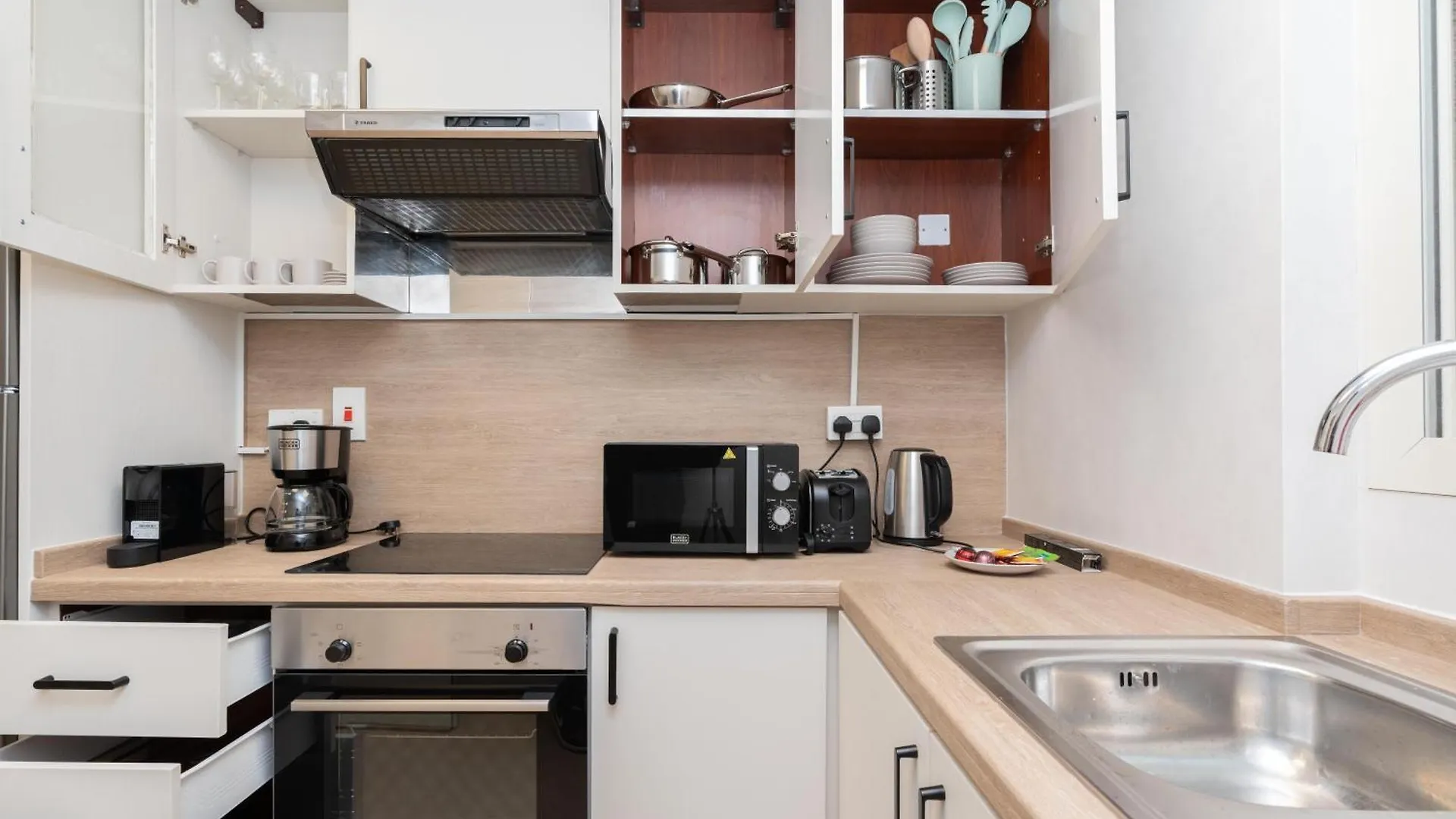 Stylish 1-Bedroom With Breathtaking Views At Dubai Marina United Arab Emirates